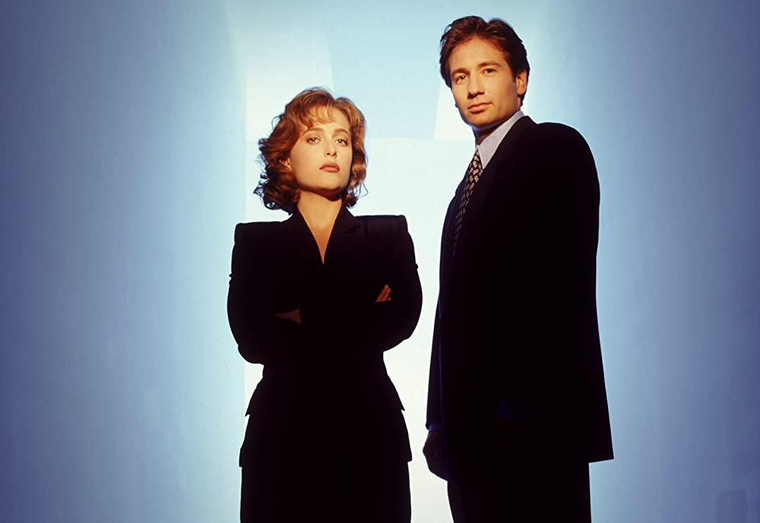 مسلسل The X Files الموسم 1 الحلقة 1 مترجمة