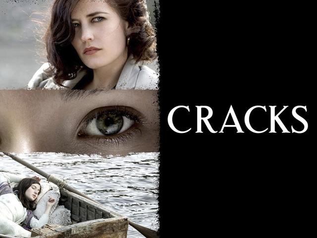 مشاهدة فيلم Cracks 2009 مترجم