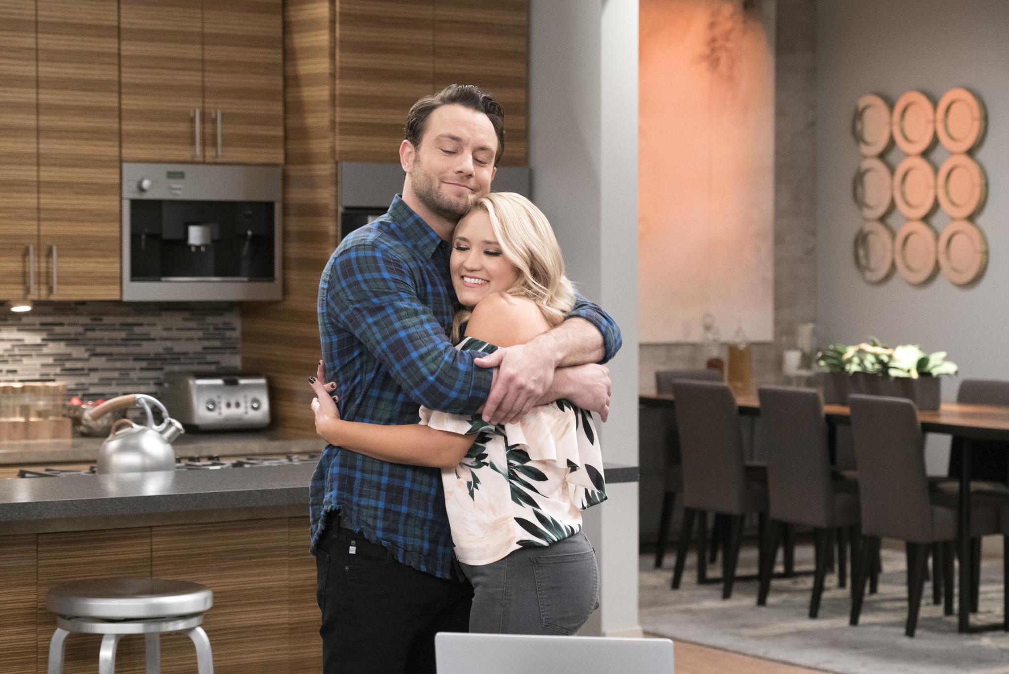 مسلسل Young and Hungry الموسم 3 الحلقة 1 مترجمة